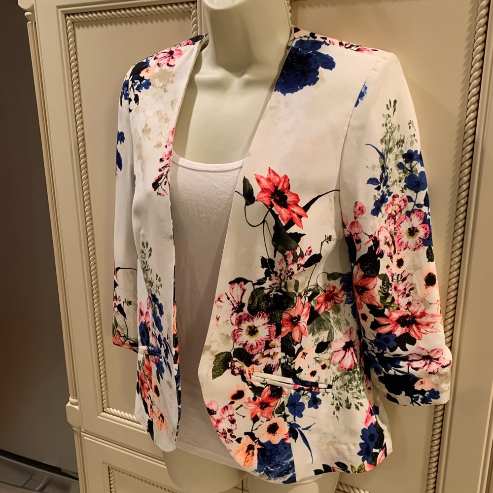 Ro & De White Floral Open Front Blazer XS 3/4 Slv